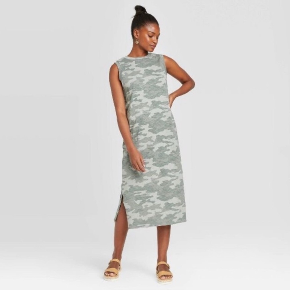Universal Thread Green Camo Midi Dress